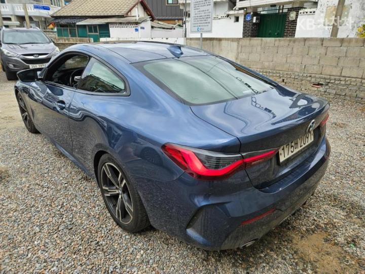 BMW 4 Series G22 420i Coupe M Sport 6