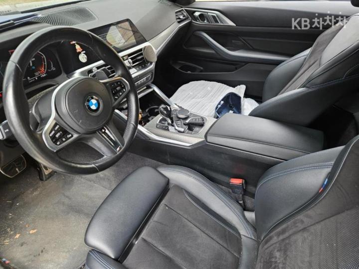 BMW 4 Series G22 420i Coupe M Sport 9