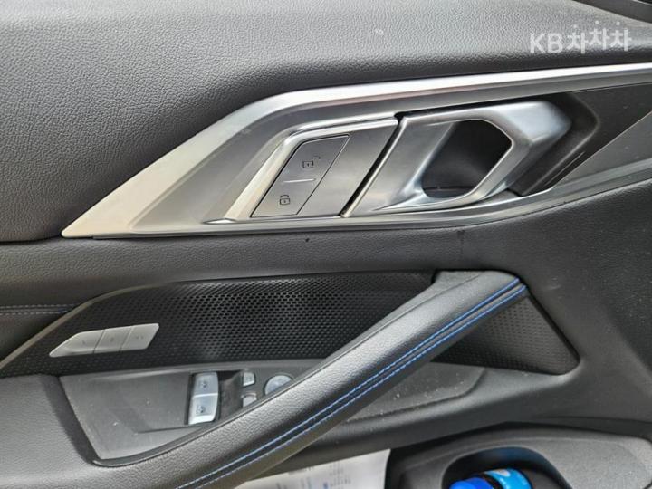 BMW 4 Series G22 420i Coupe M Sport 10