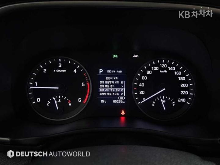 Hyundai Tucson Diesel e-VGT R 1.6 2WD Smart 9