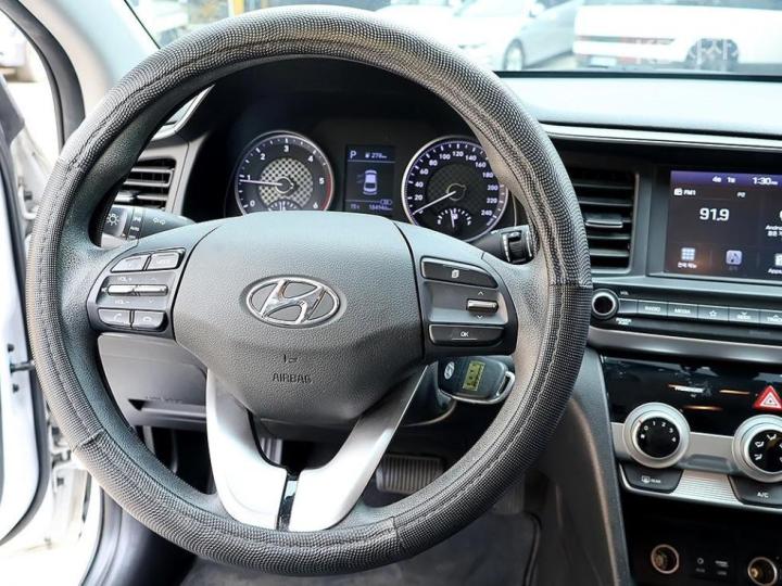 Hyundai Avante AD 1.6 Diesel Style 9