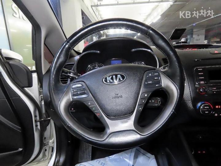 Kia K3 Diesel Luxury 9