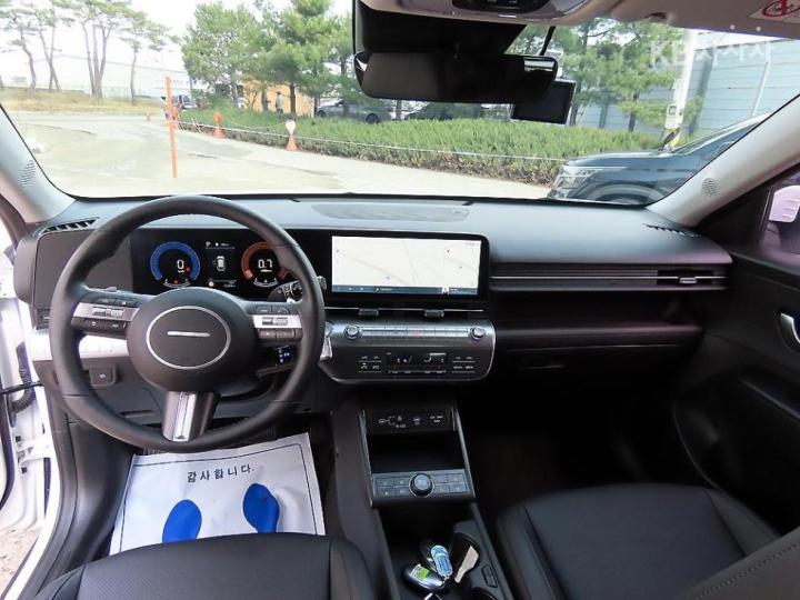 Hyundai Kona The SX2 1.6 Gasoline Turbo 2WD Premium 8