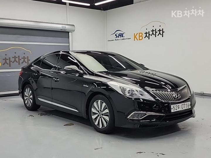 Hyundai Grandeur Hybrid Premium 5