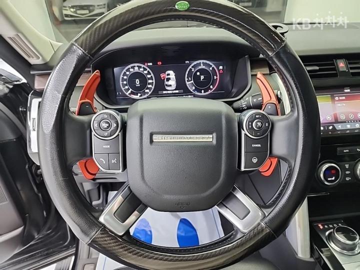 Land Rover Discovery 5 3.0 TD6 HSE Luxury 10