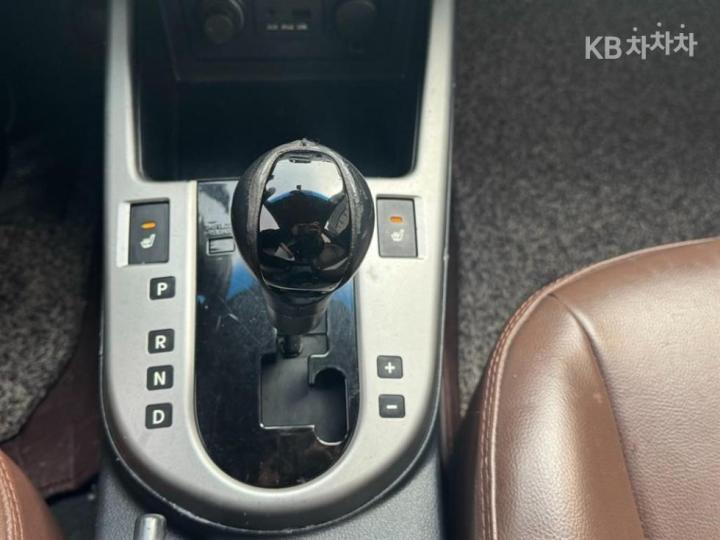 Kia Forte 1.6 CVVT Premium Si Black 9