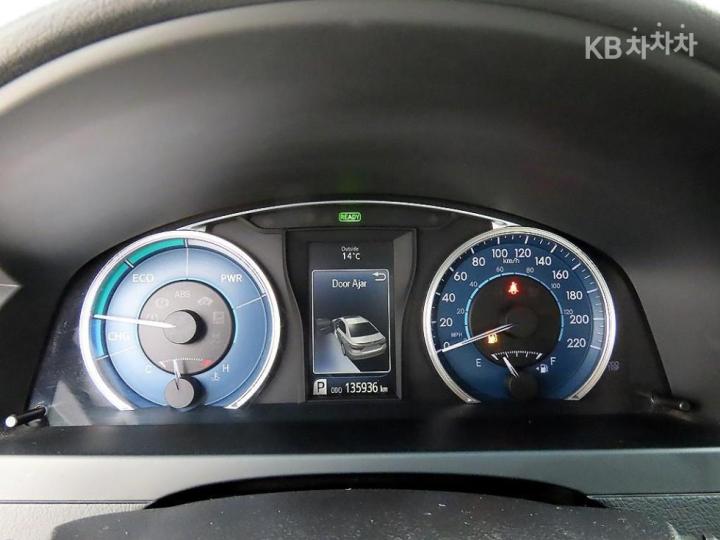 Toyota Camry New 2.5 Hybrid LE 10