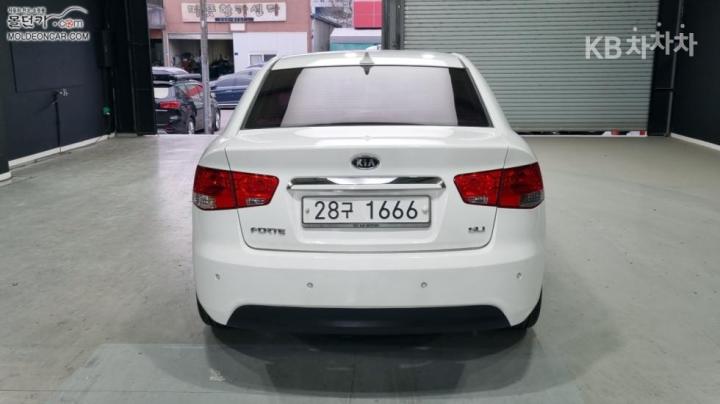 Kia Forte 1.6 CVVT SLi 5
