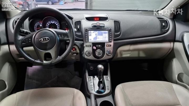 Kia Forte 1.6 CVVT SLi 8