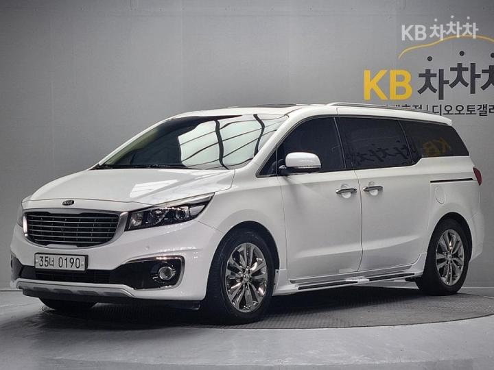 Kia Carnival 2.2 Diesel Noblesse 4