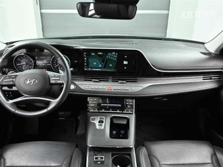 Hyundai Grandeur 2.5 Premium Choice 8