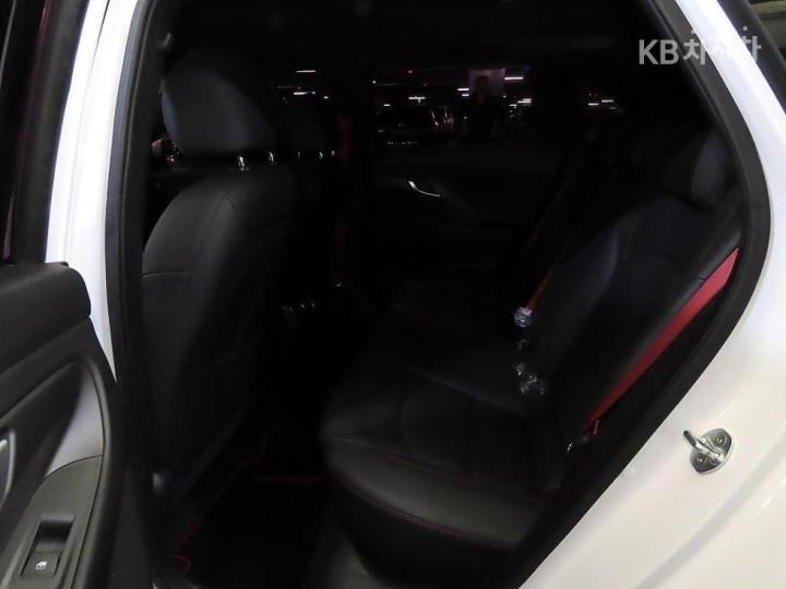 Hyundai i30 PD 1.6 Turbo Sport Premium 8