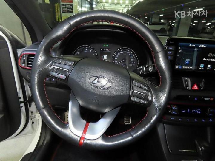 Hyundai i30 PD 1.6 Turbo Sport Premium 9