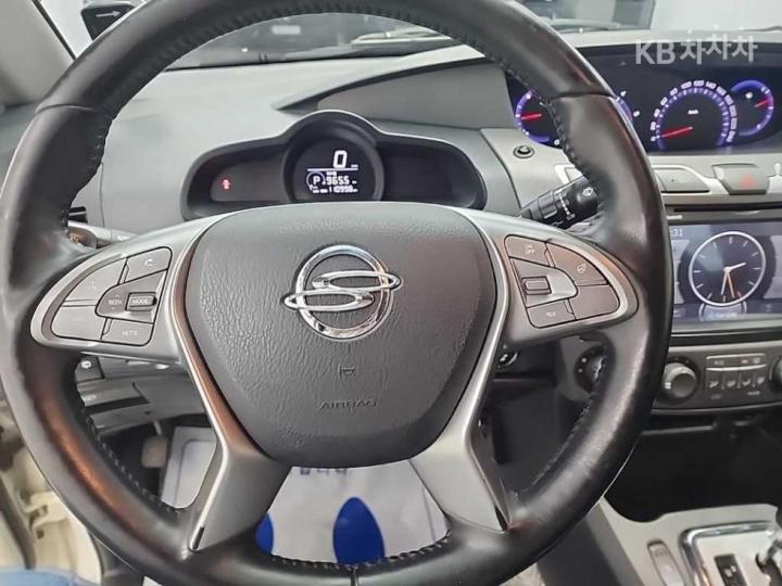 KG Mobility (Ssangyong) Korando Turismo 4WD TX 10