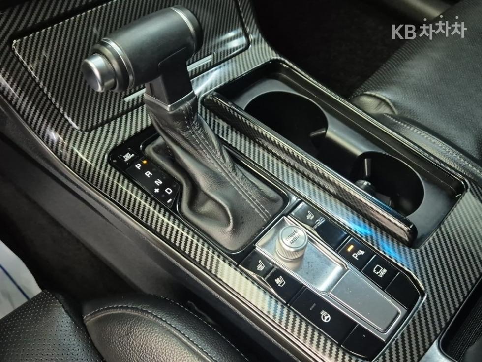 2020 - kia k7