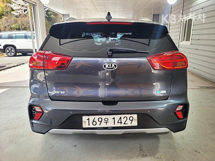 Kia Niro 1.6 HEV Prestige 4