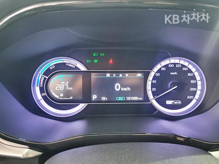 Kia Niro 1.6 HEV Prestige 6