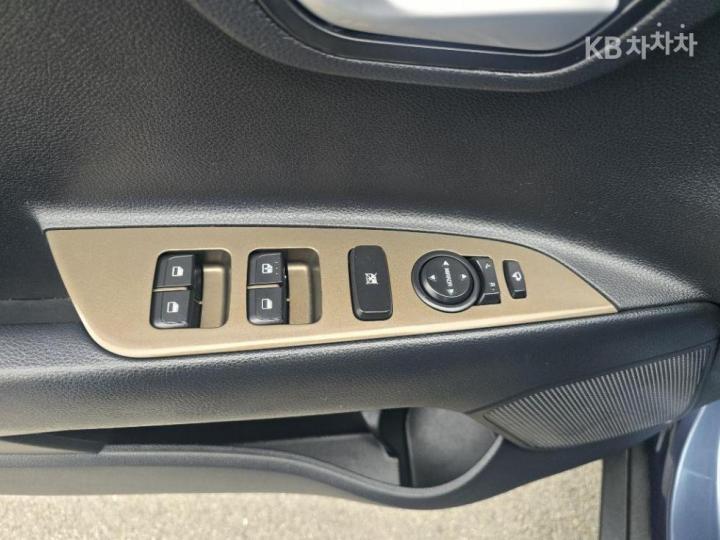 Kia Stonic Diesel 1.6 VGT Trendy 8