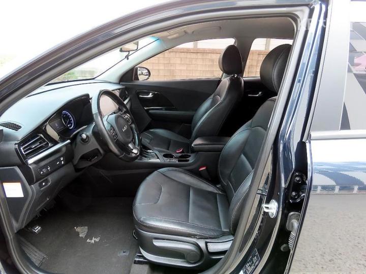 Kia Niro 1.6 HEV Prestige 6