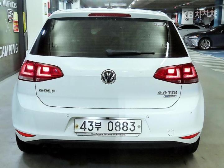 Volkswagen Golf 2.0 TDI MK7 Premium 6