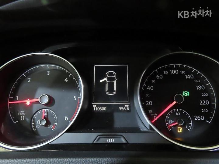 Volkswagen Golf 2.0 TDI MK7 Premium 10