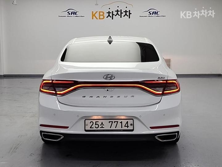 Hyundai Grandeur IG Diesel 2.2 Modern Base Type 4