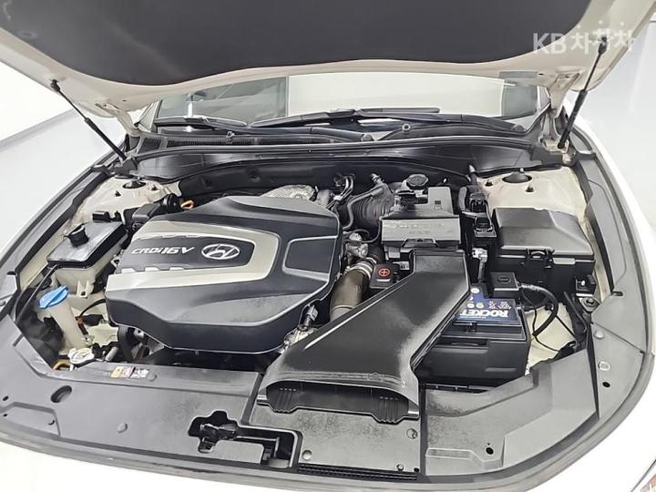 Hyundai Grandeur IG Diesel 2.2 Modern Base Type 6