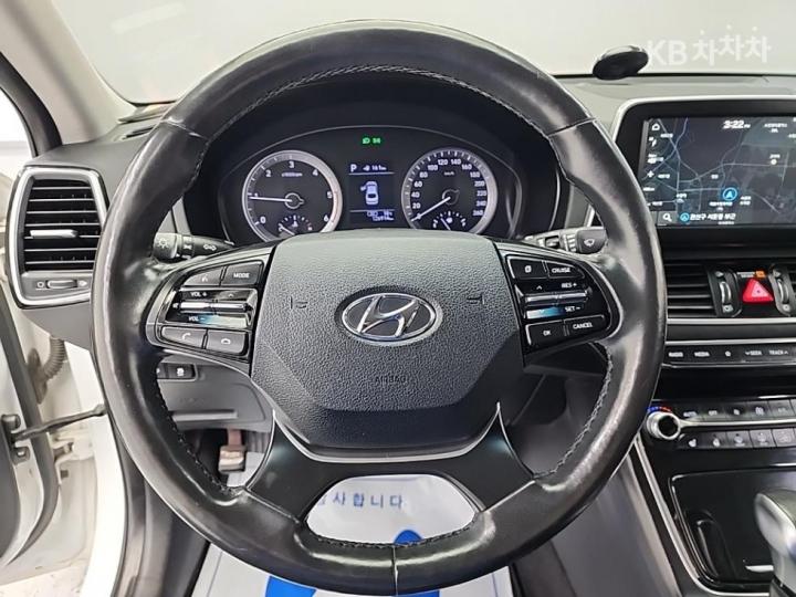 Hyundai Grandeur IG Diesel 2.2 Modern Base Type 10