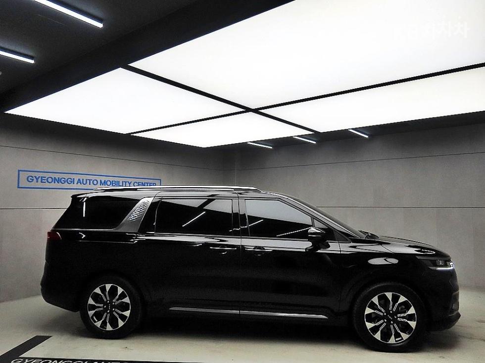 2022 Kia 4 photo