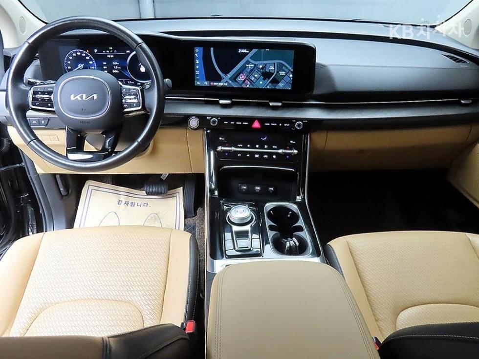2022 Kia 4 photo