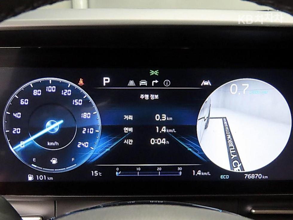 2022 Kia 4 photo