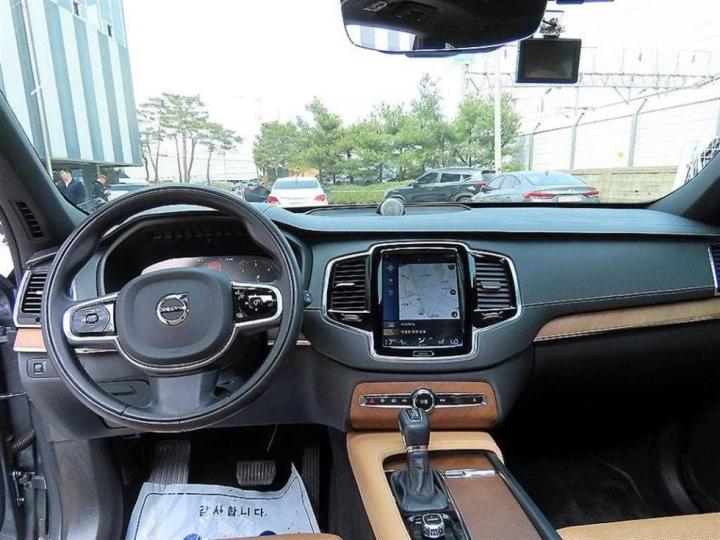 Volvo XC90 D5 Inscription 8