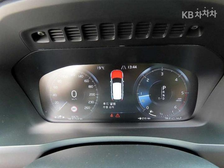 Volvo XC90 D5 Inscription 10