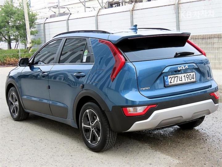 Kia Niro The 1.6 HEV Prestige 4
