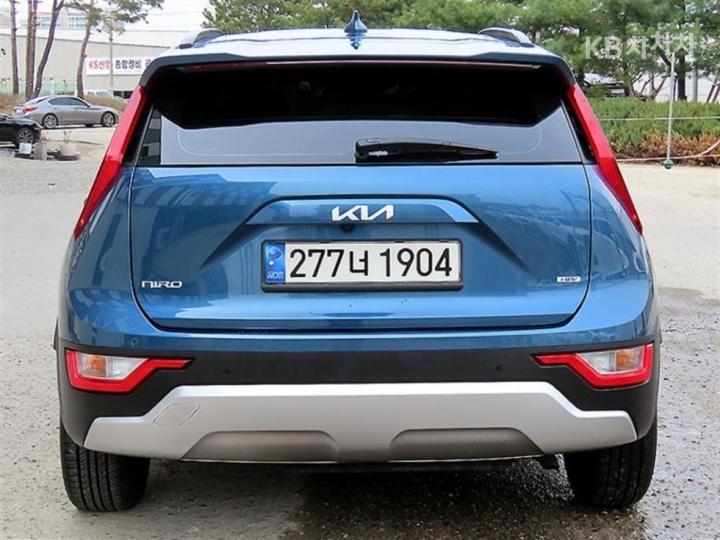 Kia Niro The 1.6 HEV Prestige 5