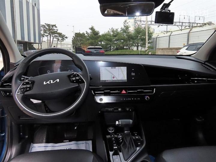 Kia Niro The 1.6 HEV Prestige 8