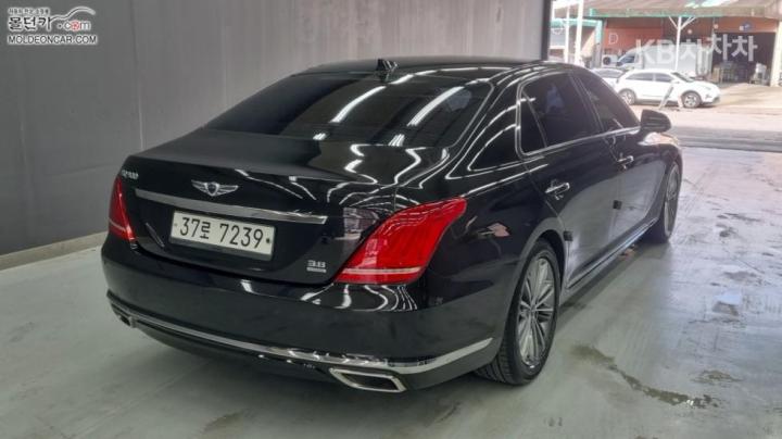 Genesis EQ900 3.8 GDI AWD Luxury 3