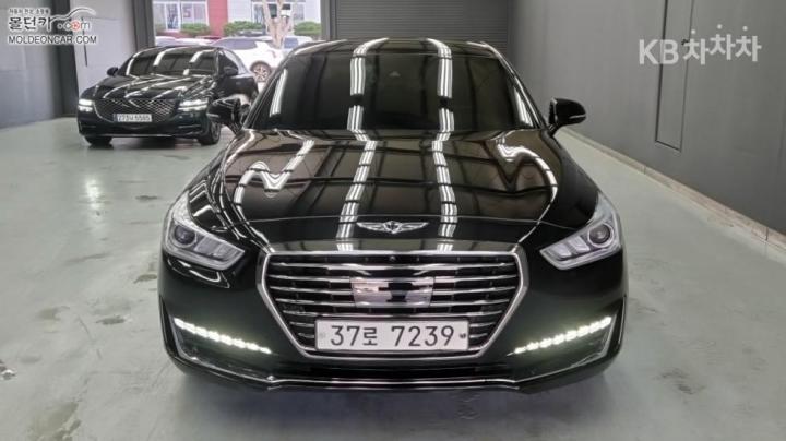 Genesis EQ900 3.8 GDI AWD Luxury 4