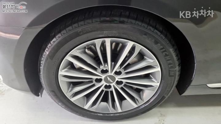 Genesis EQ900 3.8 GDI AWD Luxury 7