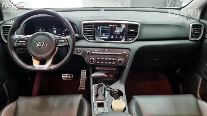 Kia Sportage The Bold 2.0 Diesel 2WD Prestige 8