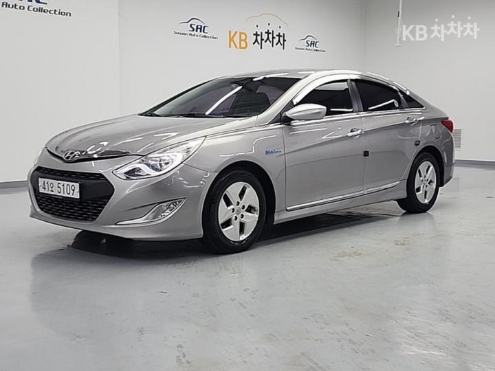 Hyundai Sonata Hybrid 2.0 Smart 2