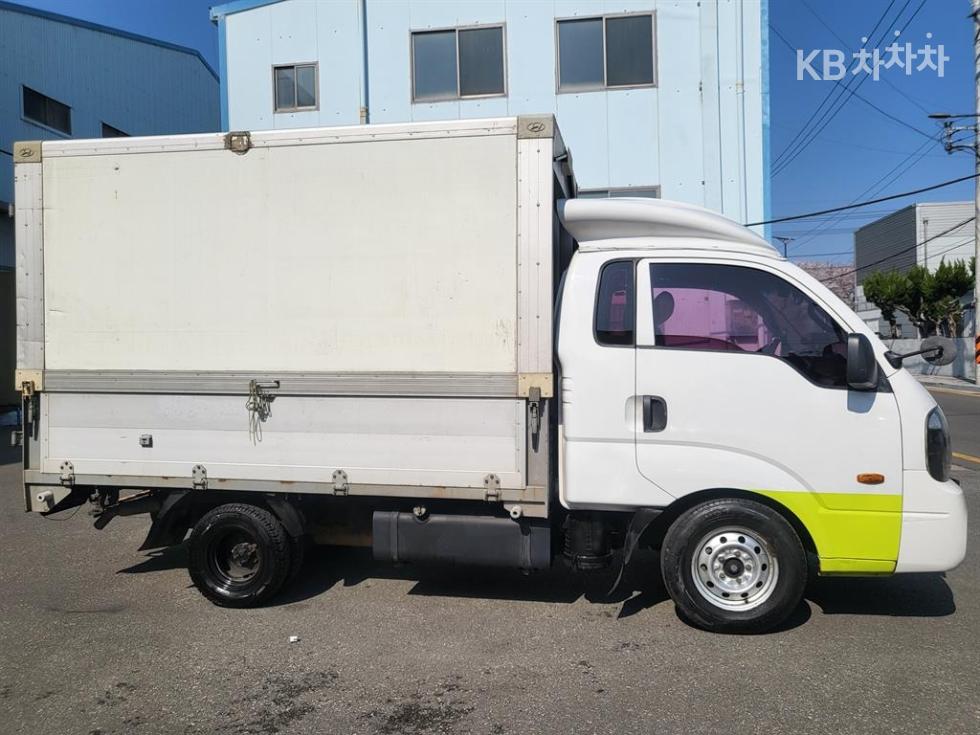 2013 - kia bongo iii