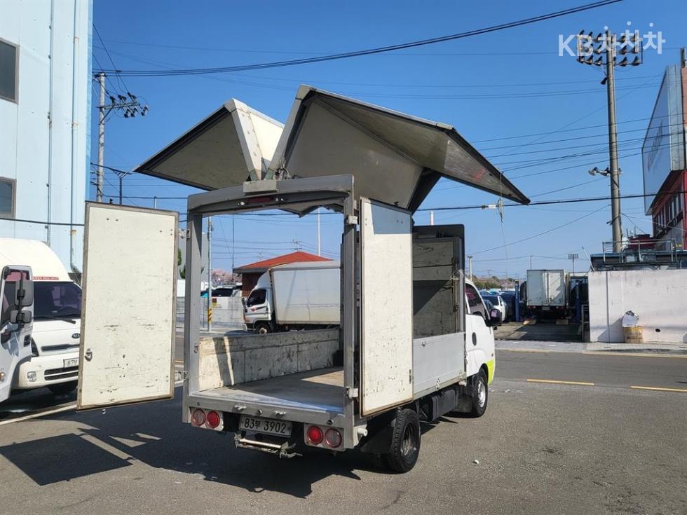 2013 - kia bongo iii