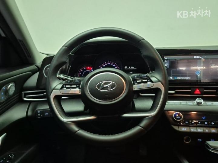 Hyundai Avante CN7 1.6 Gasoline Modern 10