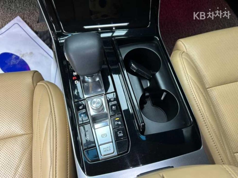 2020 - kia k7