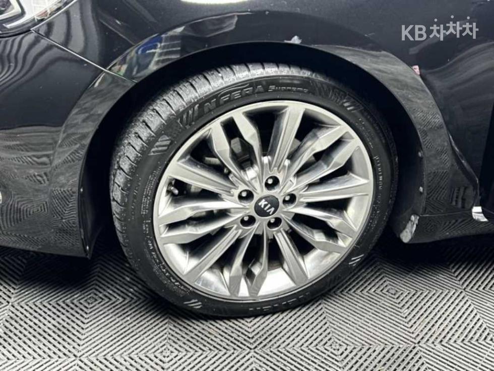 2020 - kia k7