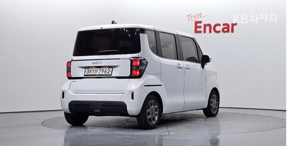 2023 - kia kia