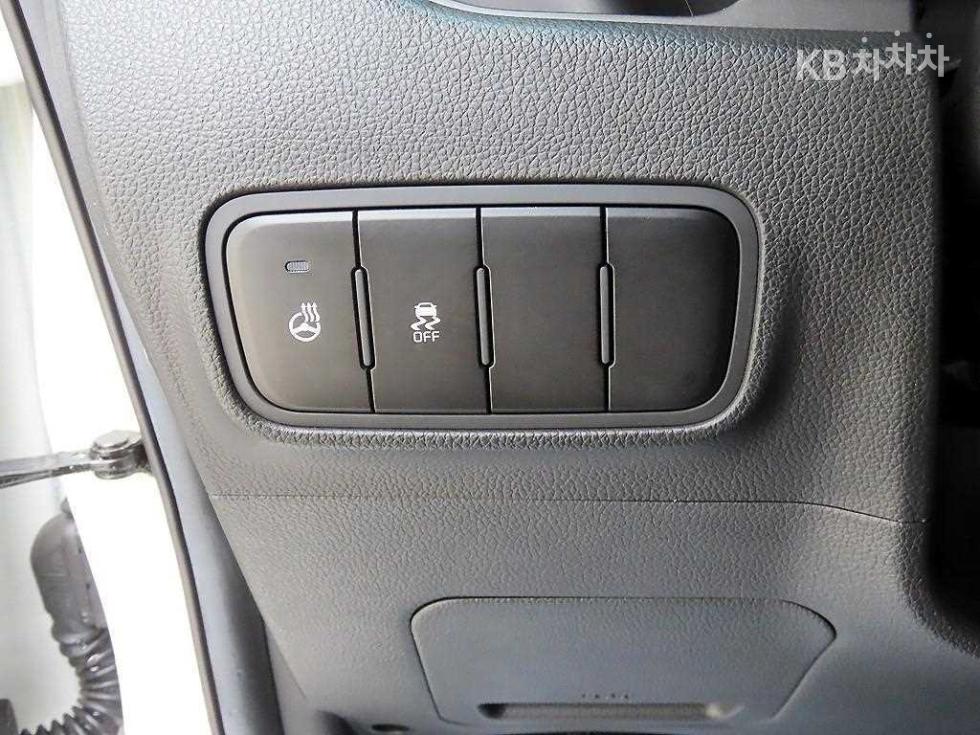 2023 - kia kia