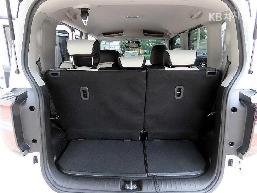 2023 - kia kia