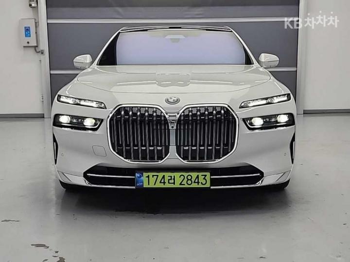 BMW 7 Series G70 750e xDrive DPE Executive